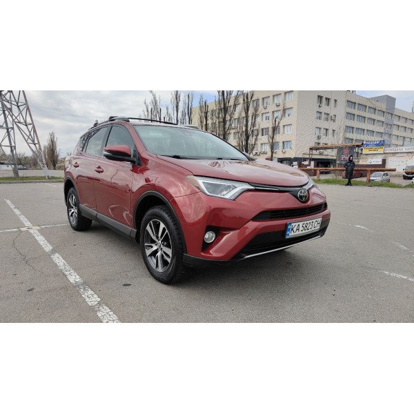 Toyota RAV4 XLE 2018